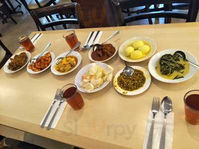 Sari Ratu, Desa Pandan