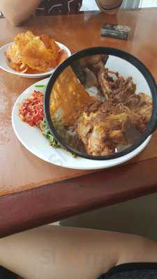 Sari Ratu, Desa Pandan