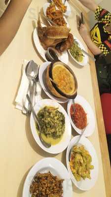 Sari Ratu, Desa Pandan