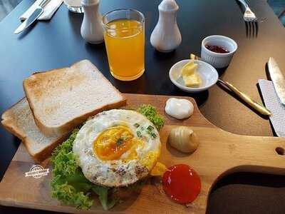 Rococo Cafe Restaurant