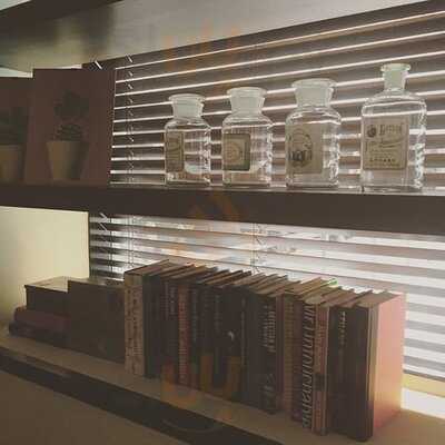 Lavender Cafe 1 Utama