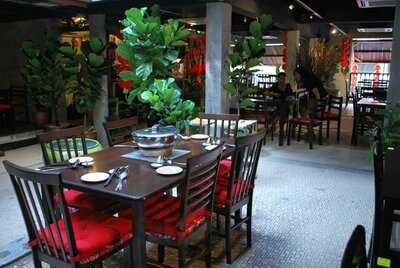 龍門客棧 Dragon Door Inn Steamboat Restaurant