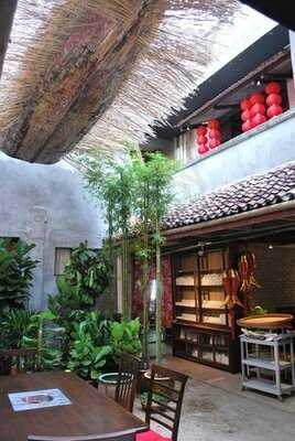 龍門客棧 Dragon Door Inn Steamboat Restaurant