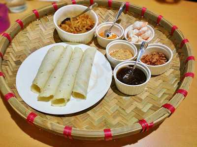 Good Times Eatery & Wine Bar