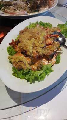 Mezzo Bar & Wine Lounge