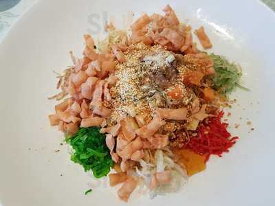 Mezzo Bar & Wine Lounge