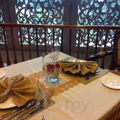 Bunga Emas Restaurant