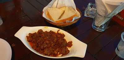 Ronnie Q - Restaurant & Bar