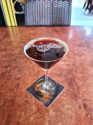 Ronnie Q - Restaurant & Bar