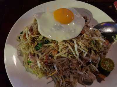 Ronnie Q - Restaurant & Bar