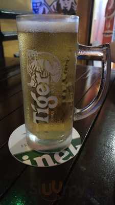 Ronnie Q - Restaurant & Bar