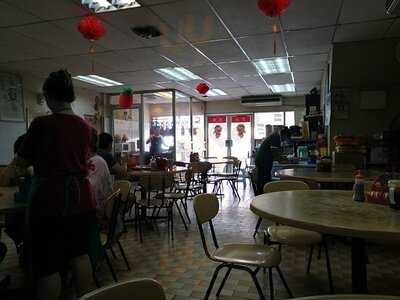 Restoran Bbq Kong Meng 光明香港烧腊