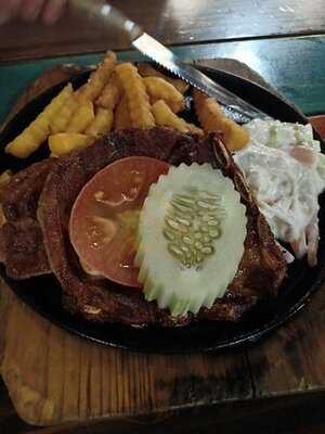 Quan Ice Cream & Coffee House