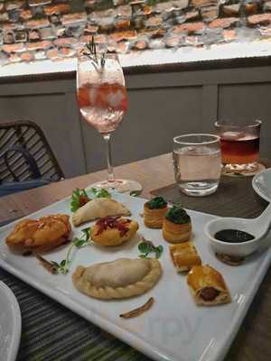 Mari Ristorante & Bar