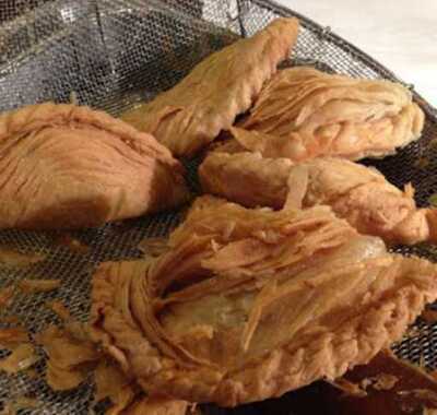 Homi Chicken Curry Puff