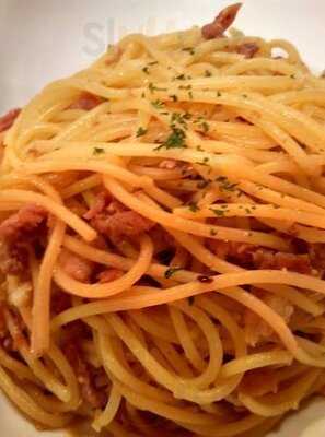 Three Little Pigs & The Big Bad Wolf