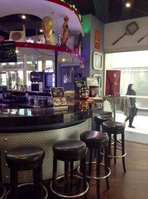 Clean & Lean Sports Bistro And Cafe