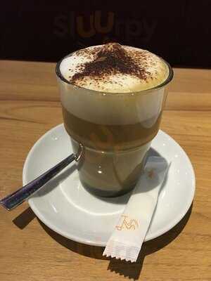 Clean & Lean Sports Bistro And Cafe