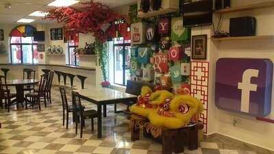 Happy Dragon Chinatown Cafe & Restaurant