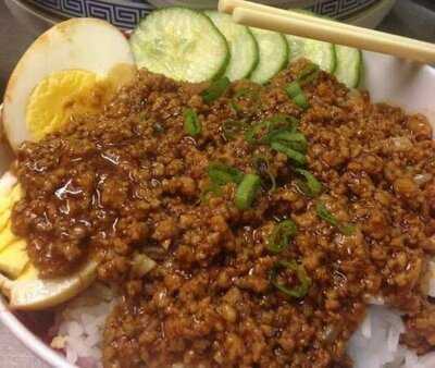 Happy Dragon Chinatown Cafe & Restaurant