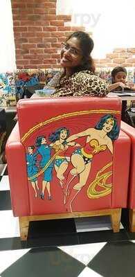 Dc Comics Superheroes Cafe