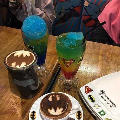 Dc Comics Superheroes Cafe