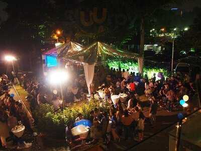 Muugu Garden Bistro, Bar & Grill