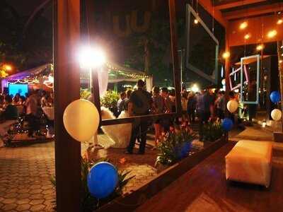 Muugu Garden Bistro, Bar & Grill