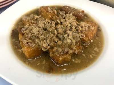 Peter's Curry Fish Head Restaurant