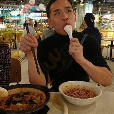 Restaurant Chongqing Chicken Hot Pot