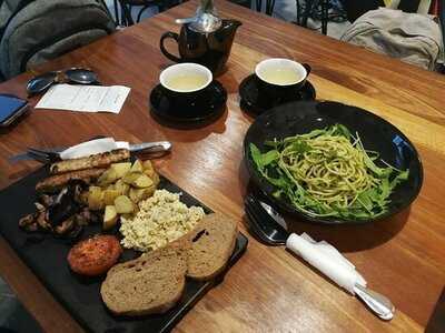 Damai Studio And Cafe