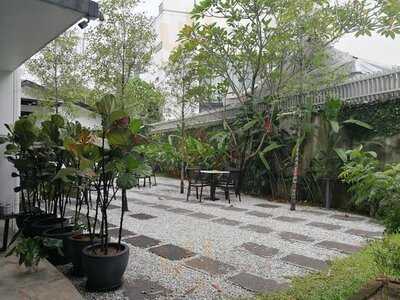 Damai Studio And Cafe