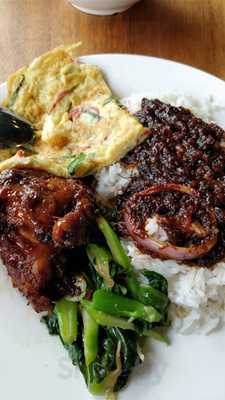 Pak Jen Gulai Panas Langkawi