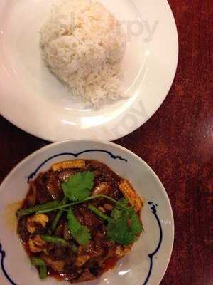 Madam Lim's Kitchen Restaurant