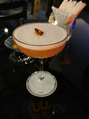 Lilian's Pub And Bar