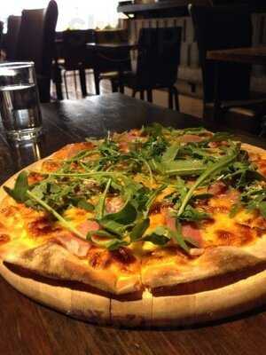 8 Jugra Rustic Kitchen & Bar