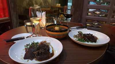 Rubs Bbq Smokehouse + Bar