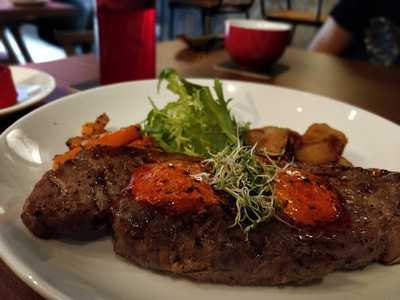 Rubs Bbq Smokehouse + Bar