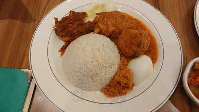 Madam Chong's Prawn Noodles House