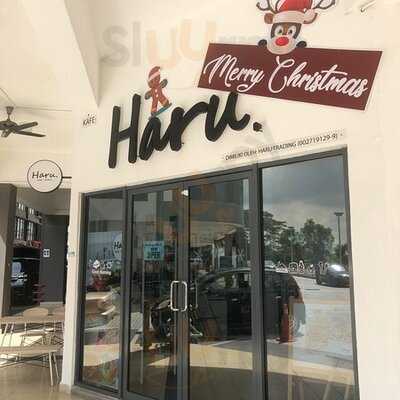 Haru Cafe Gallery