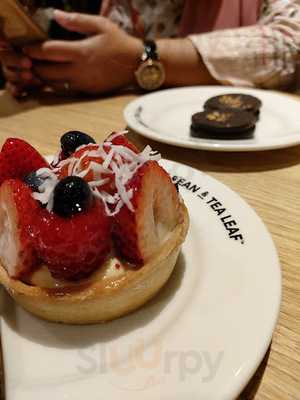 The Coffee Bean & Tea Leaf