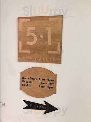 5.1 Cafe Gallery