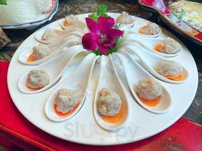 Shu Xiang Lou Hotpot & Sichuan Cuisine