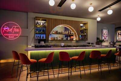 Tee Box Restaurant & Bar At Mst Golf Arena