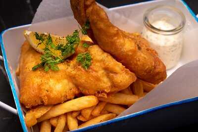 Tee Box Restaurant & Bar At Mst Golf Arena