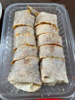 Auntie Mei's Crispy Popiah