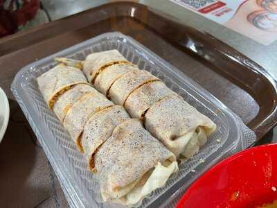 Auntie Mei's Crispy Popiah