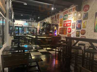 De Old Bar & Restaurant