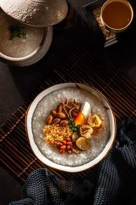 Flight Club Signature