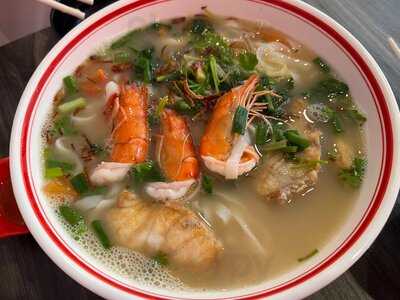 Cheras Flat Woo Pin Fish Head Noodle